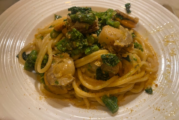ホタテと菜の花のバター醤油ペペロンチーノ
